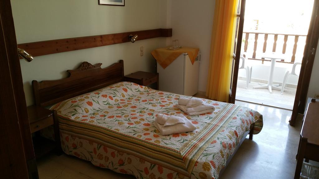 Hotel Ocean View Kamári Habitación foto