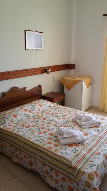 Hotel Ocean View Kamári Habitación foto