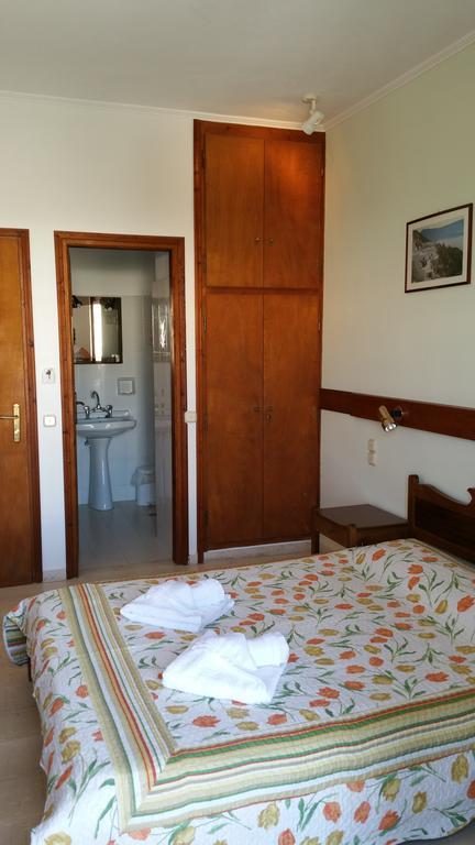 Hotel Ocean View Kamári Habitación foto