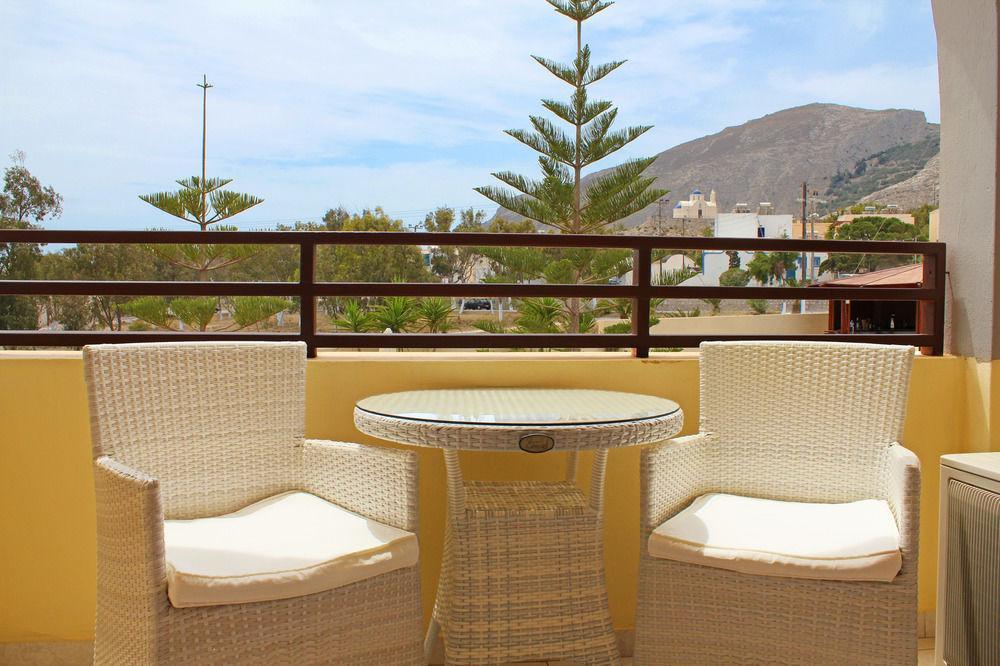 Hotel Ocean View Kamári Exterior foto